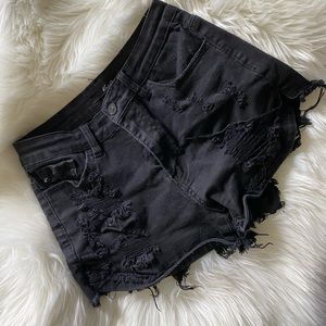 ✰ black ripped jean shorts ✰